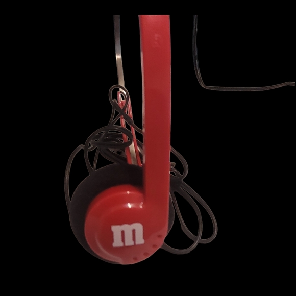 M&M Radioshack Exclusive Collector's Mini Plush Red FM Scan - Picture 6 of 12